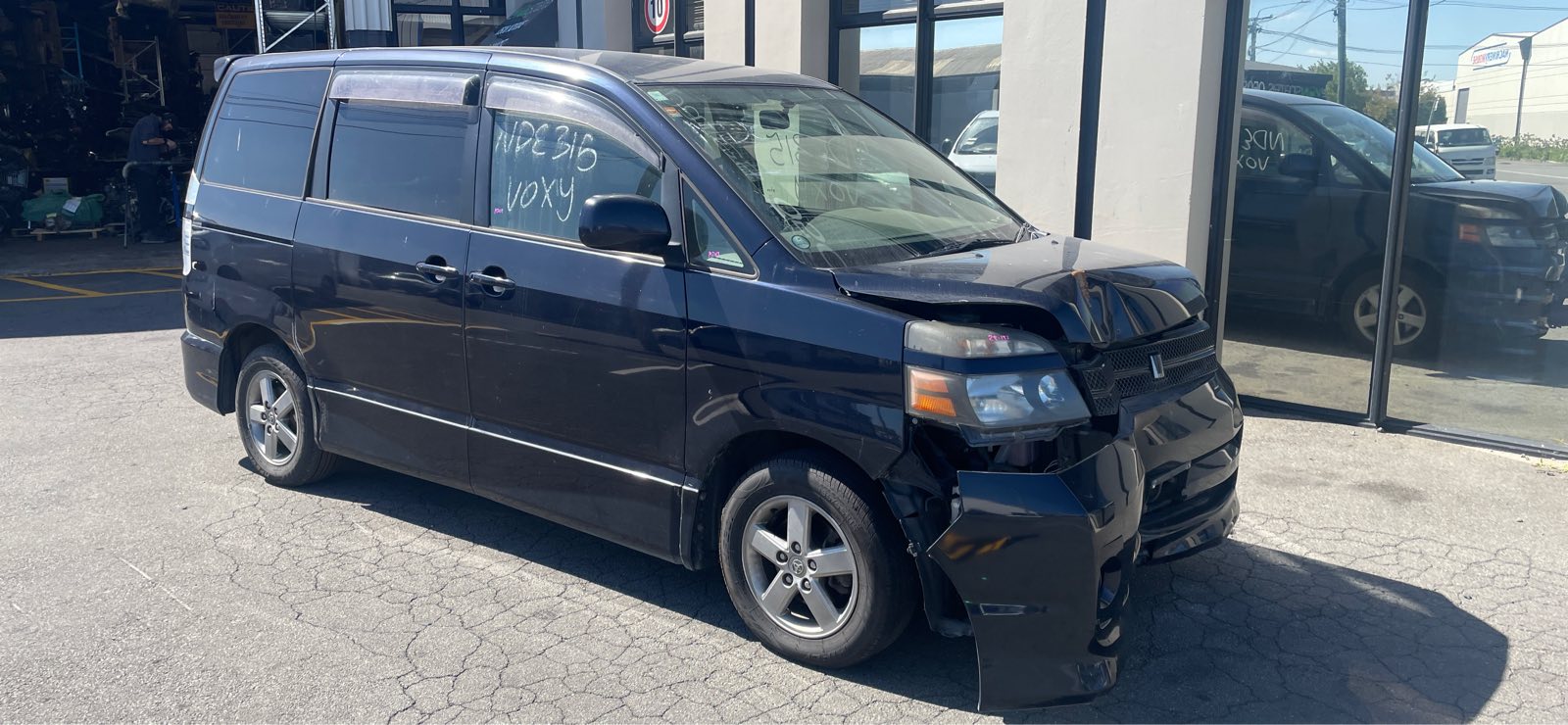 TOYOTA VOXY (AZR60) 2004 – NZ Van Spares Ltd