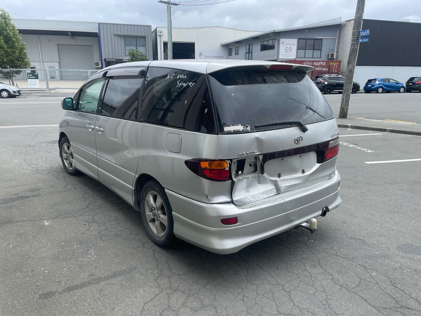 TOYOTA ESTIMA (ACR30) 2001