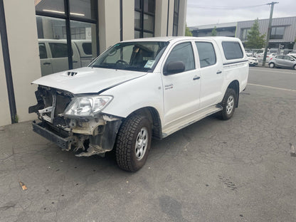 TOYOTA HILUX (KUN26) 2011