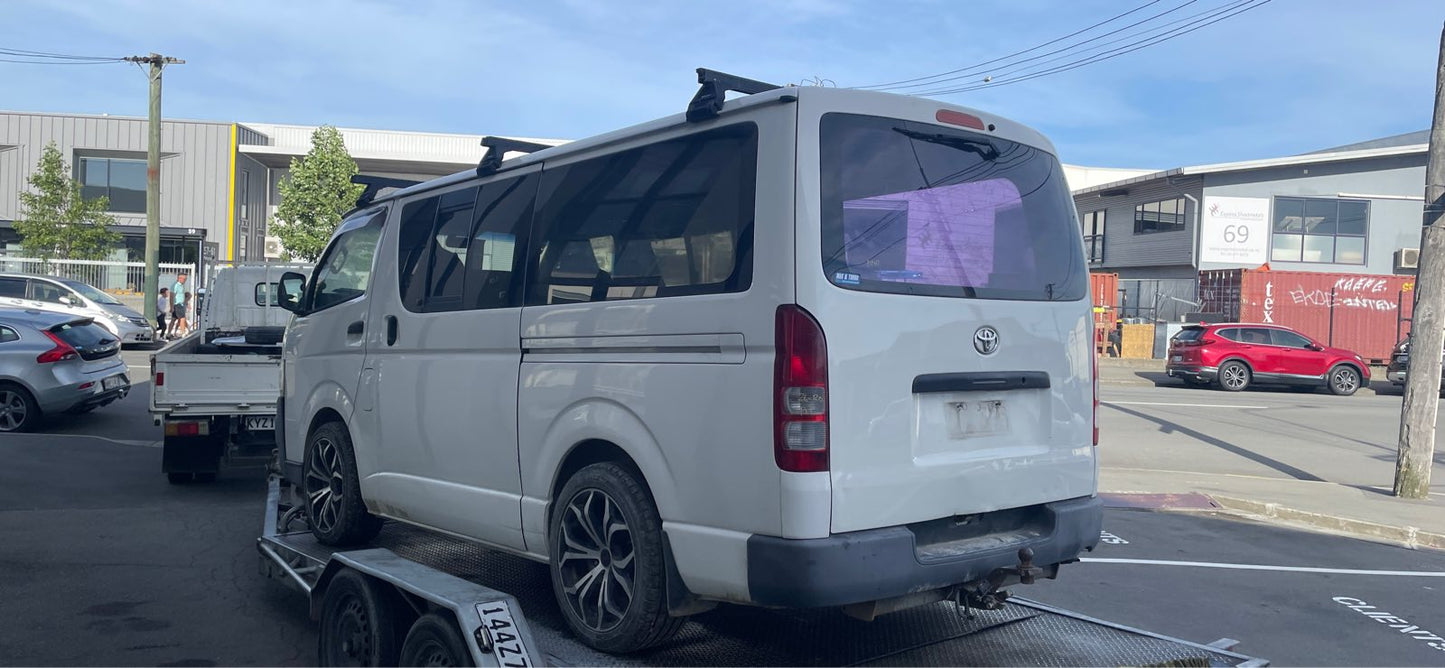 TOYOTA HIACE (KDH200) 2005