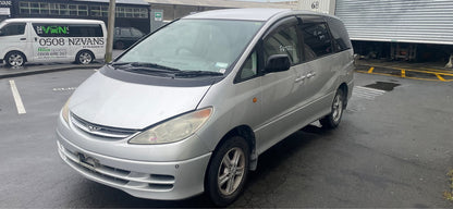 TOYOTA ESTIMA (ACR30) 2001