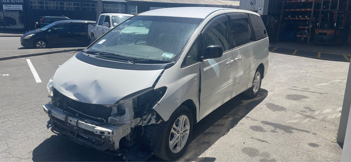 TOYOTA ESTIMA (ACR30) 2004