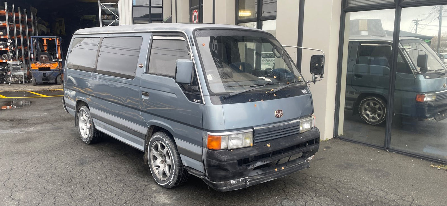 NISSAN CARAVAN(E24) 1990