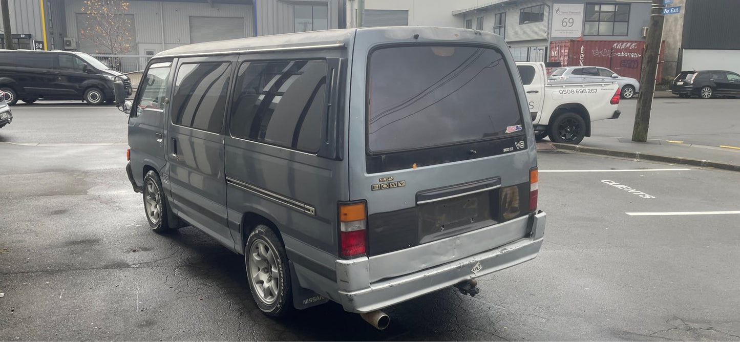 NISSAN CARAVAN(E24) 1990