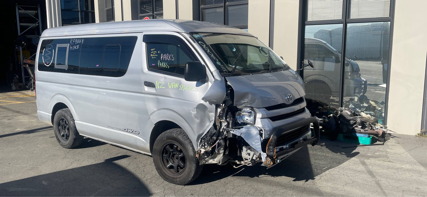 TOYOTA HIACE (TRH219) 2014