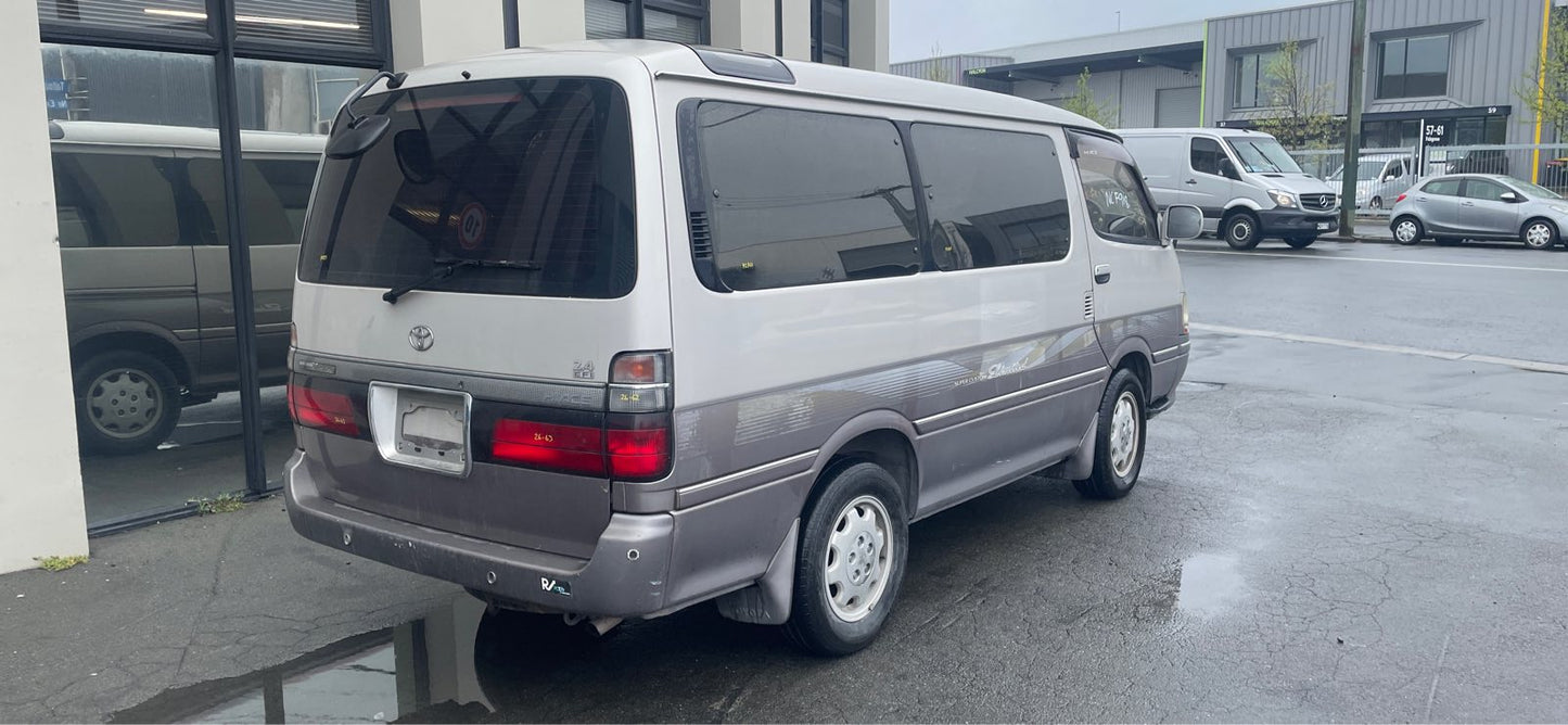 TOYOTA HIACE SUPER CUSTOM (RZH101) 1999