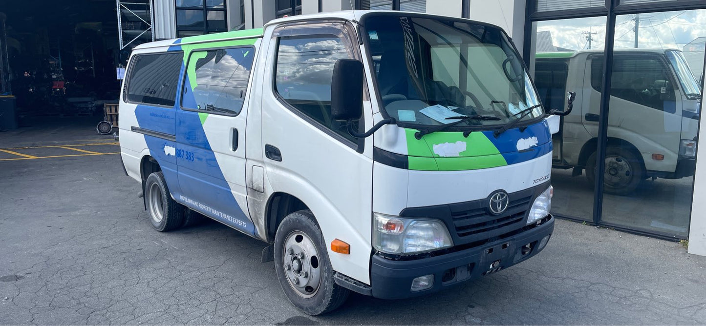 TOYOTA DYNA (XZU508) 2010